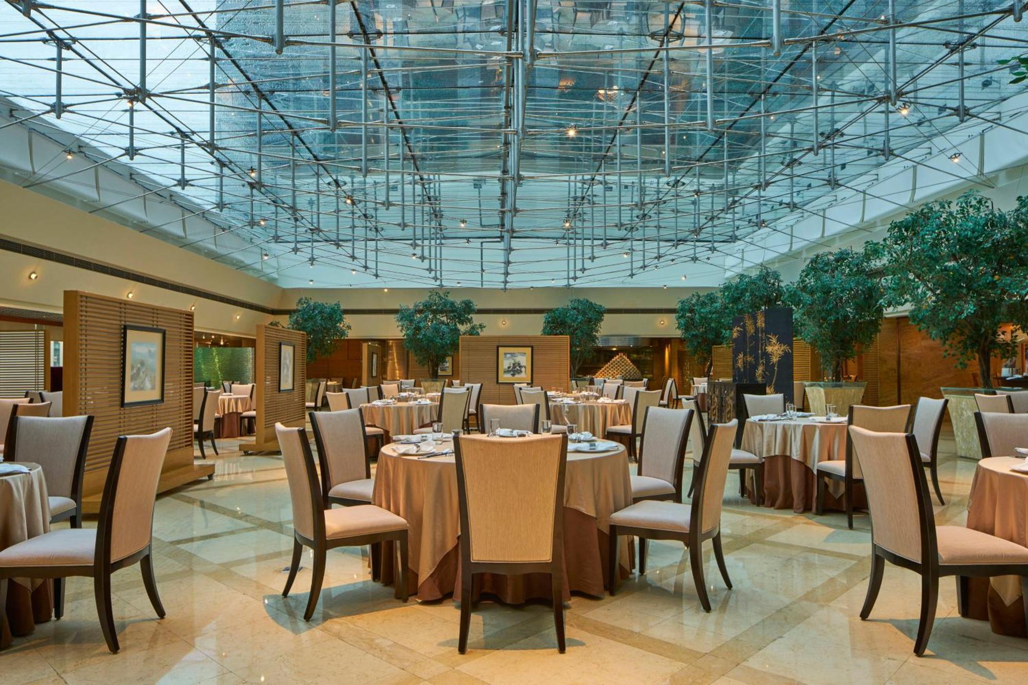 The Westin Bund Center Shanghai Exterior foto